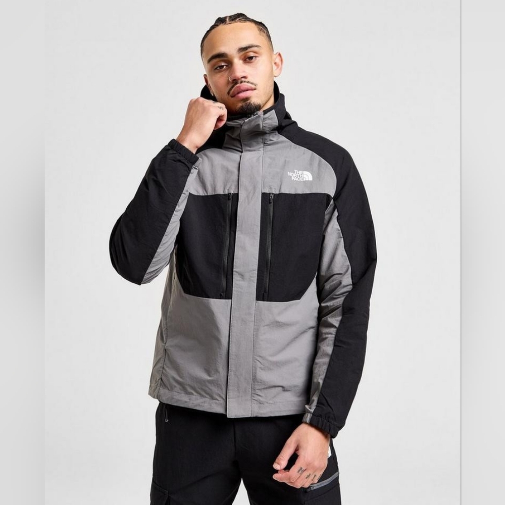 The North Face Trishull Men's Windbreaker
